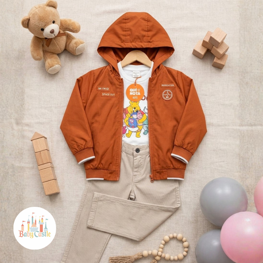 Conjunto casual con chaqueta naranja para niño – 3 piezas